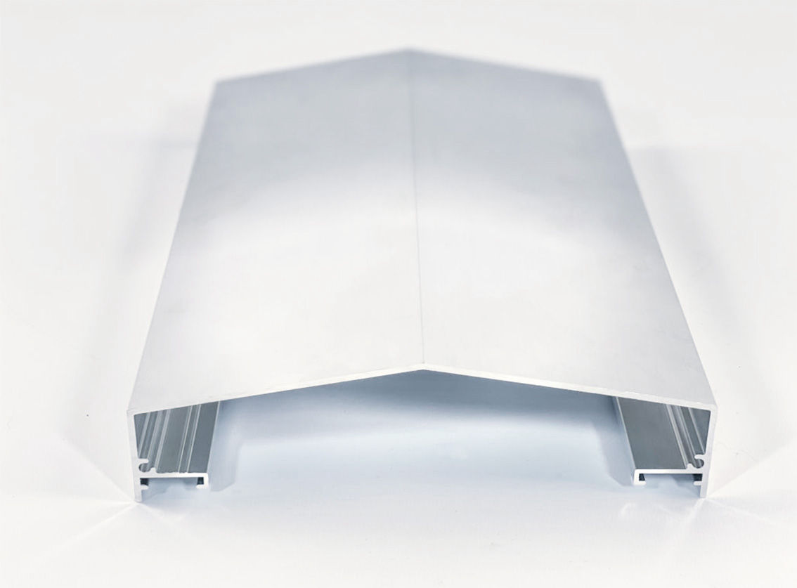 Sistema de anclaje con escuadras sobre perfil de aluminio